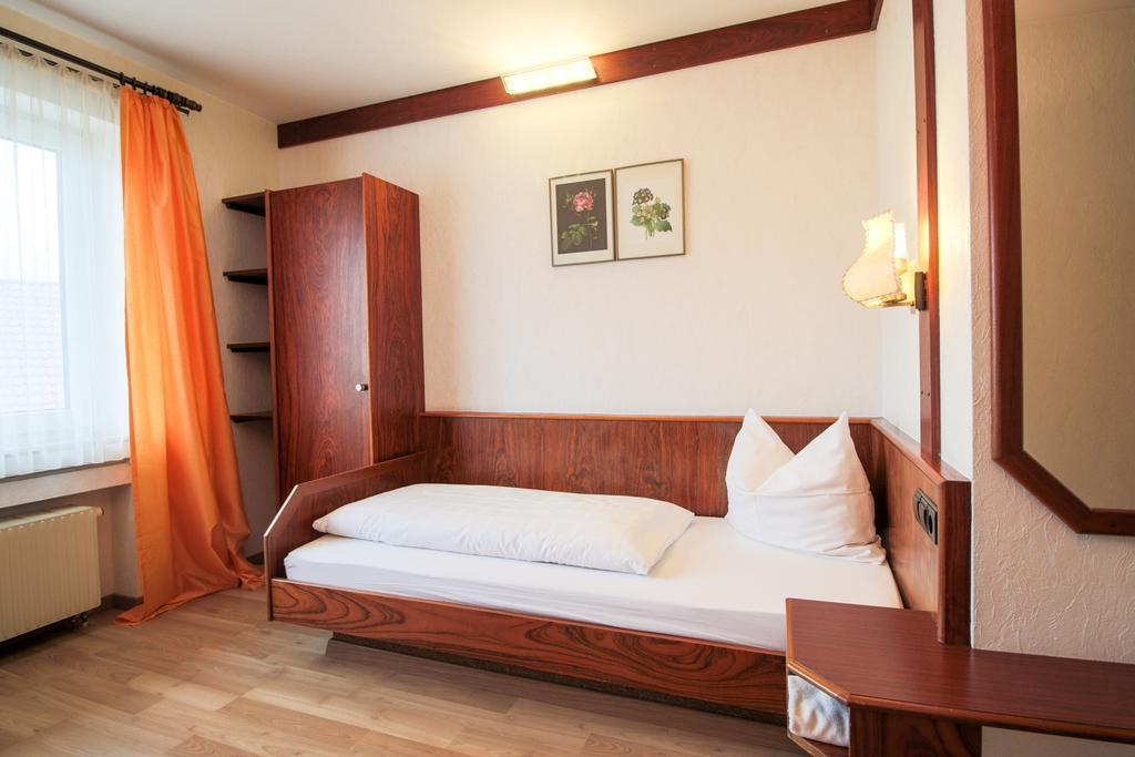 Hotel-Restaurant Loewen Suessen Room photo