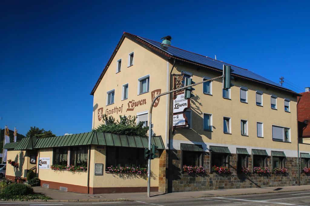 Hotel-Restaurant Loewen Suessen Exterior photo