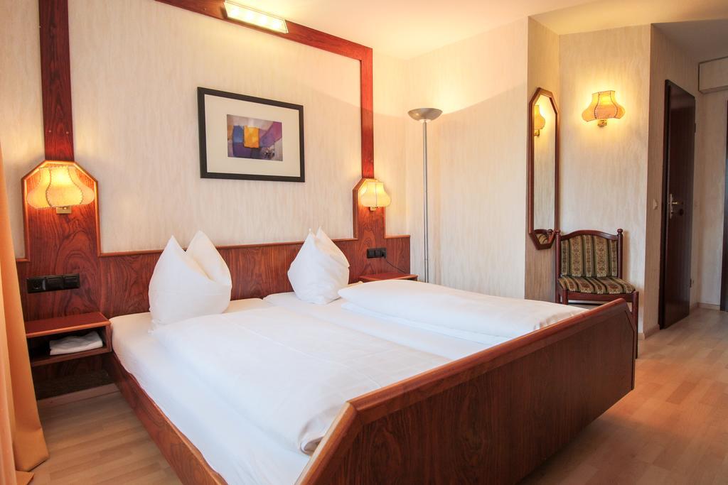 Hotel-Restaurant Loewen Suessen Room photo